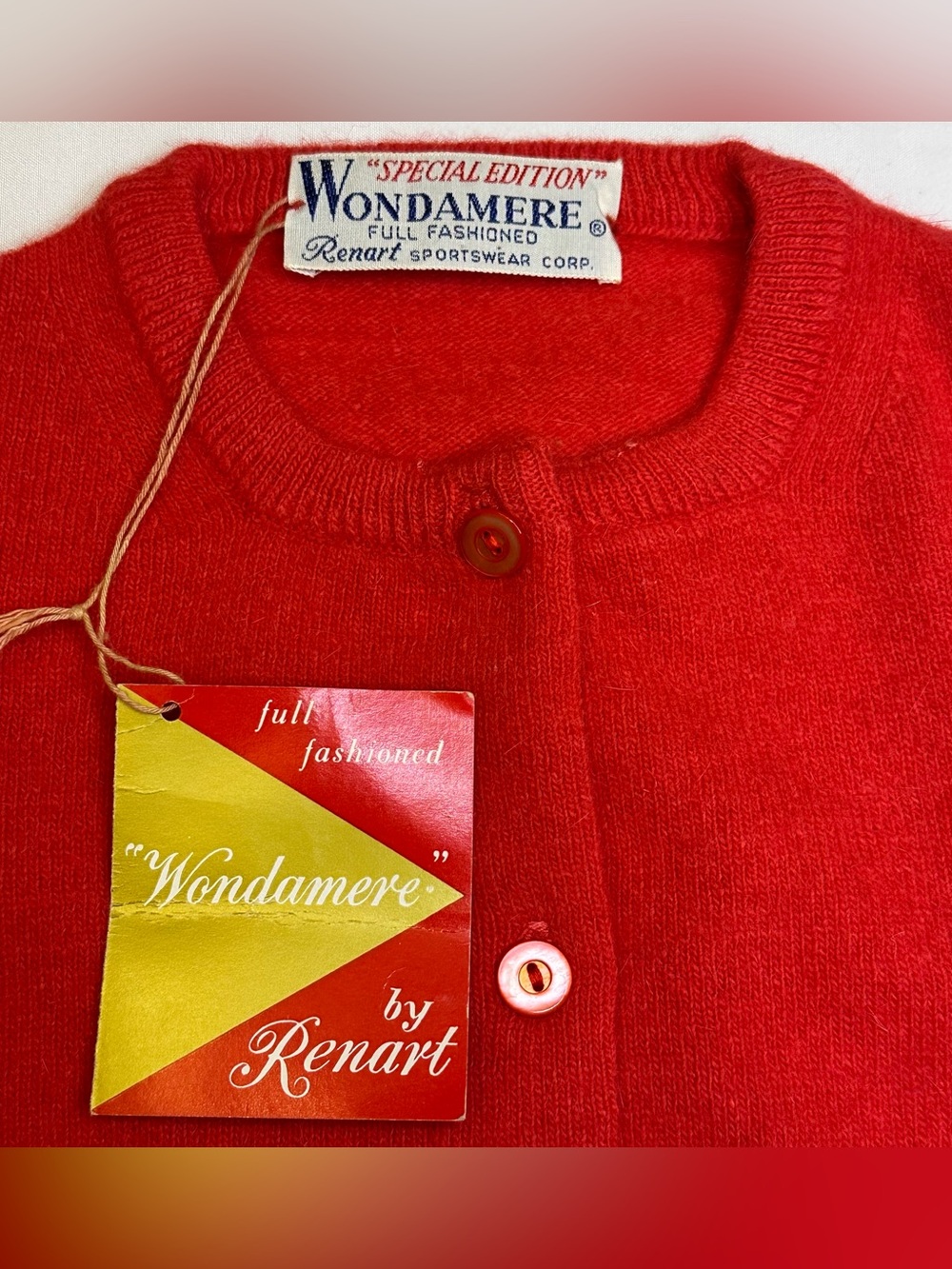 Wondamere by Renart Sportswear Corp Vingtage 50’s New Old Stock Red Sweater